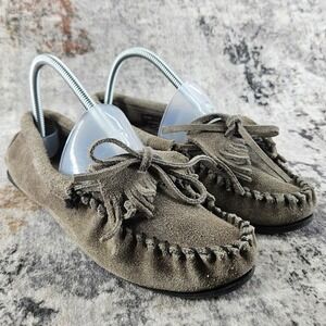 Minnetonka Kilty Moccasins Womens 7.5 401TW Slip On Flats Fringe Taupe Suede